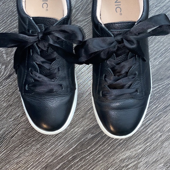 Vionic Women’s Chantelle Lace Up Shoes with Arch - Picture 5 of 15